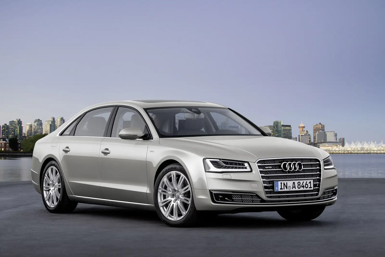 Історія моделі Audi A8