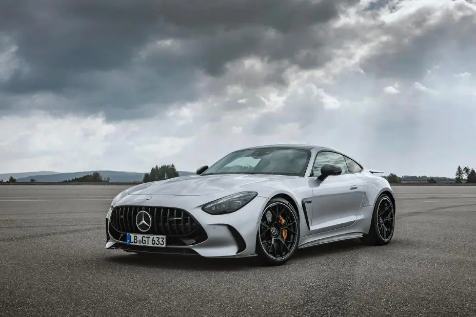 Історія моделі Mercedes Benz AMG GT