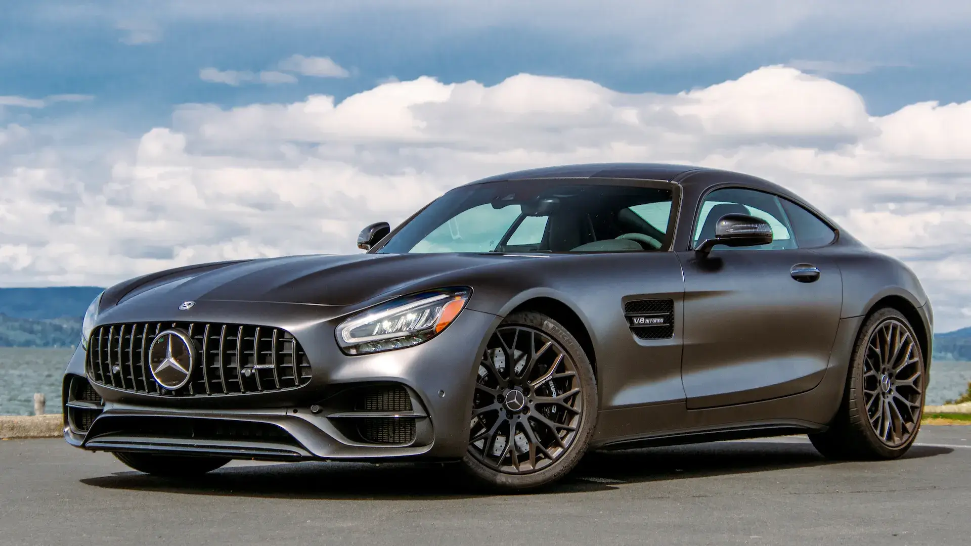 Унікальні особливості Mercedes Benz AMG GT