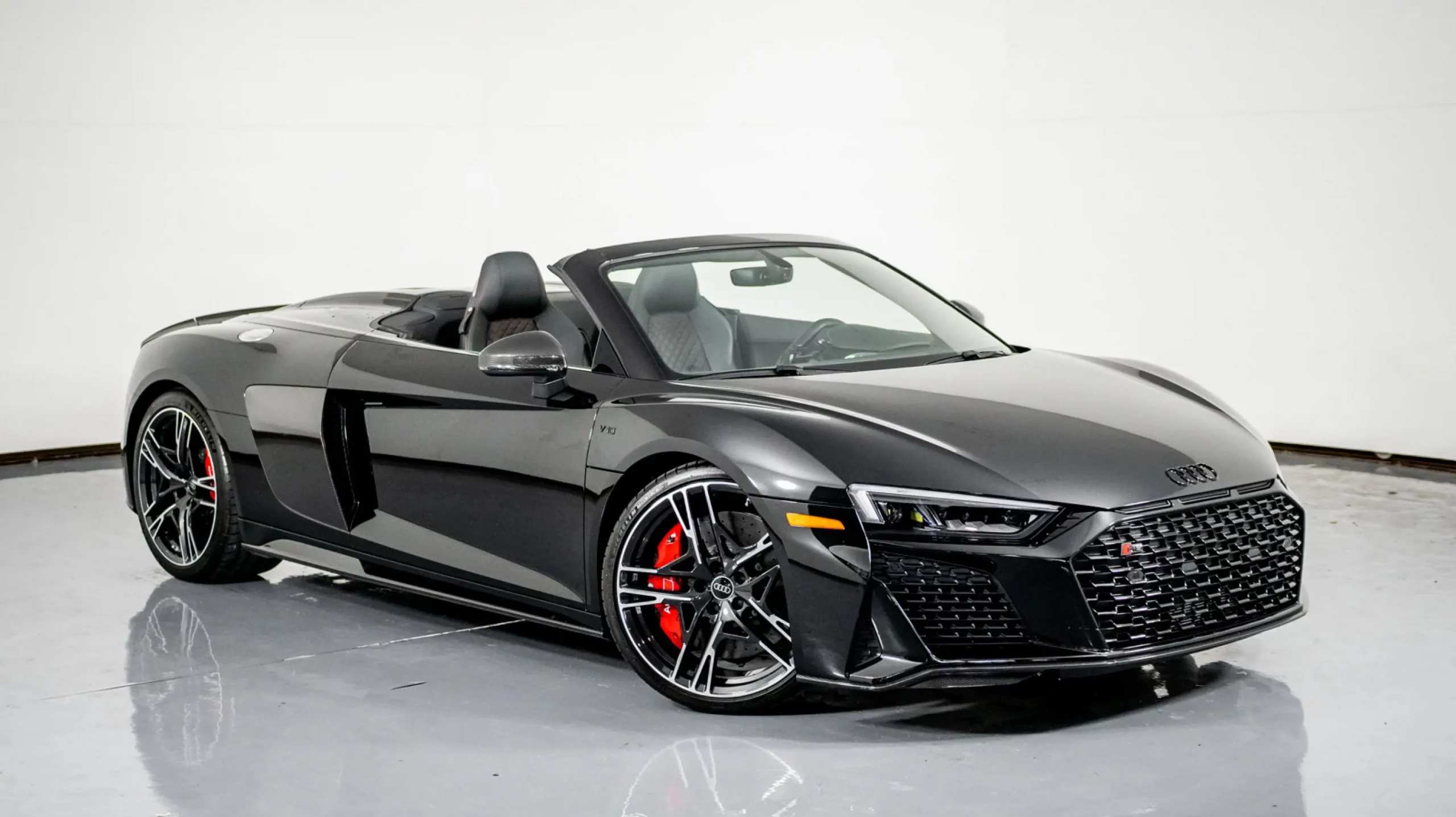 Унікальні особливості Audi R8
